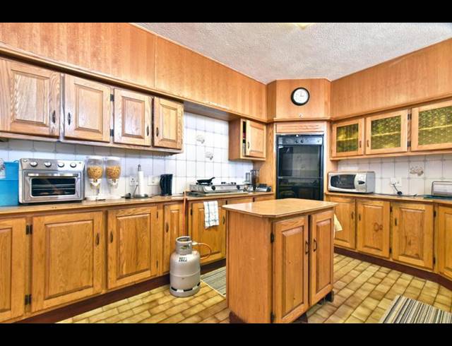 3 BEDROOM APARTMENT FOR SALE IN BRAMLEY PARK